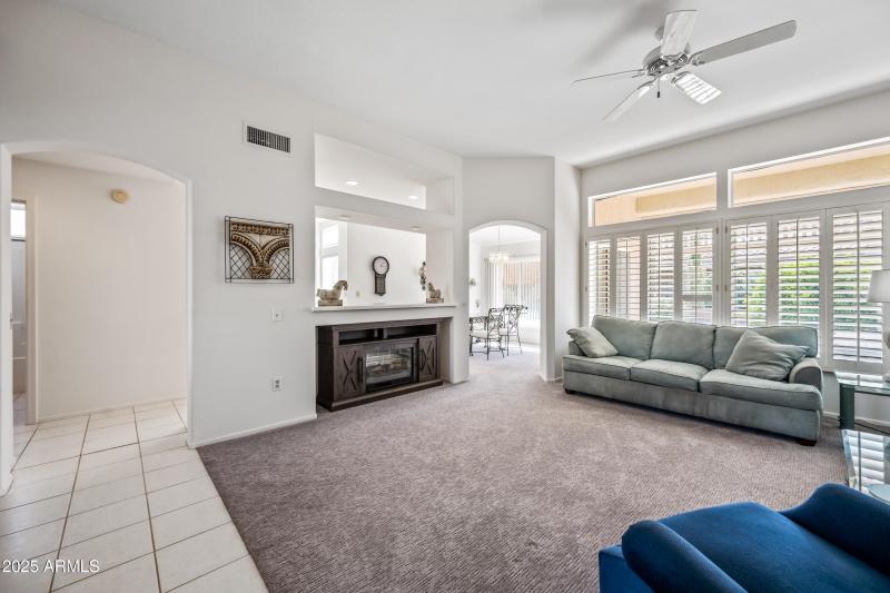 5-14529 Living Room Right