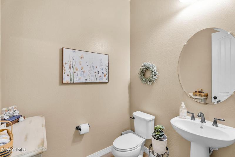 38-web-or-mls-1150 E Via Sicilia-27