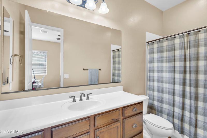 39-web-or-mls-1150 E Via Sicilia-34