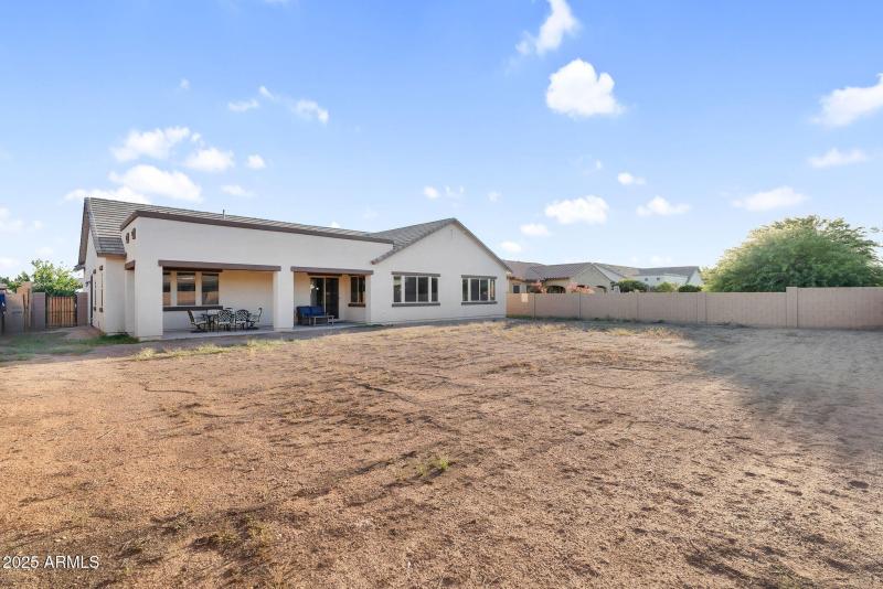 45-web-or-mls-1150 E Via Sicilia-48