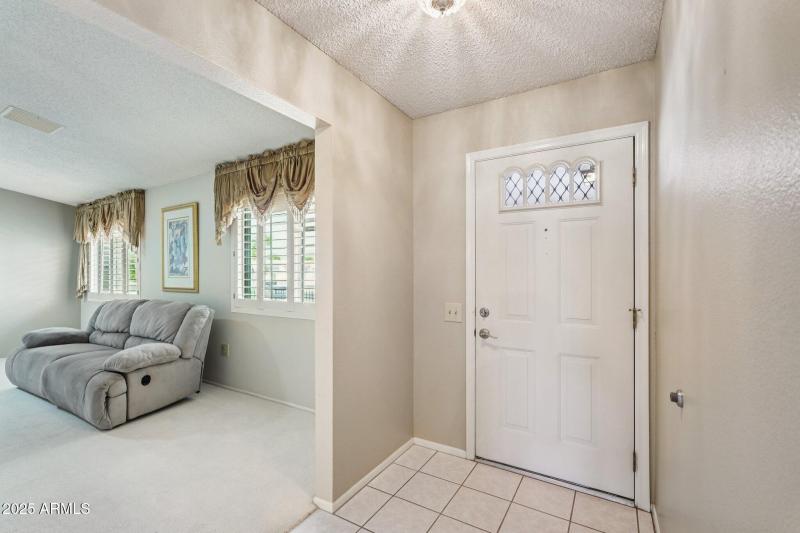 14-web-or-mls-W Crystal Lake Dr-S2909-01