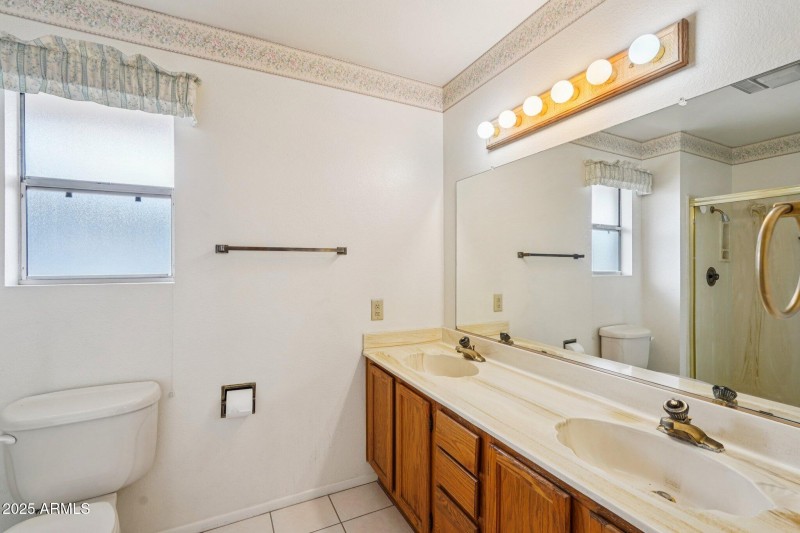 36-web-or-mls-W Crystal Lake Dr-S2909-03