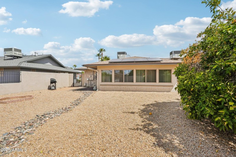 42-web-or-mls-W Crystal Lake Dr-S2909-04