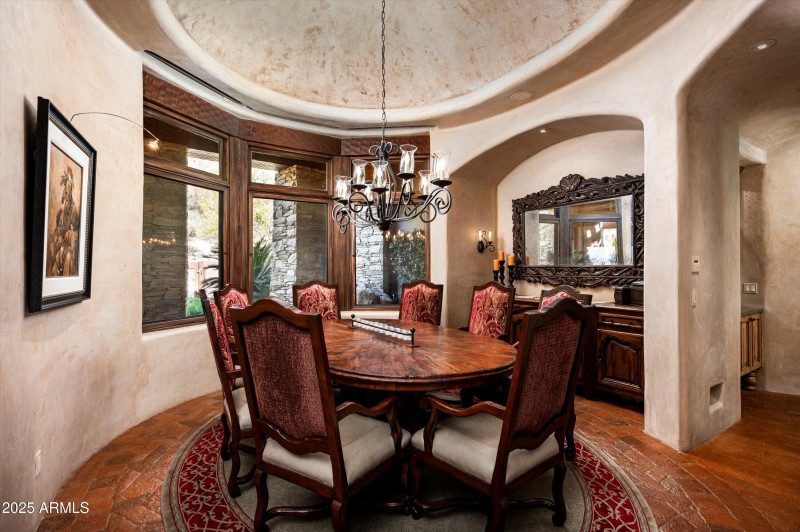 Large dining room with ceiling detail