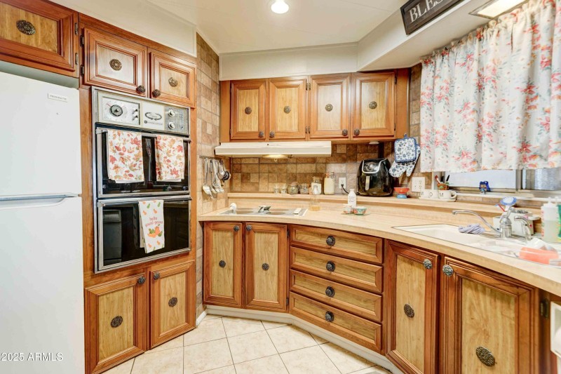 10960 N 67th Ave, 235-6