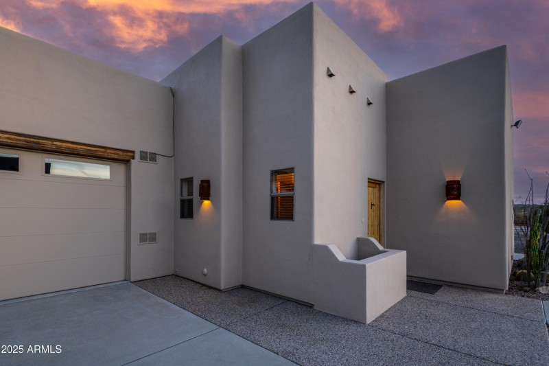 Attached 2 Car Garage