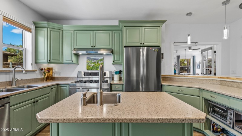 303 W Juniper Ave-54