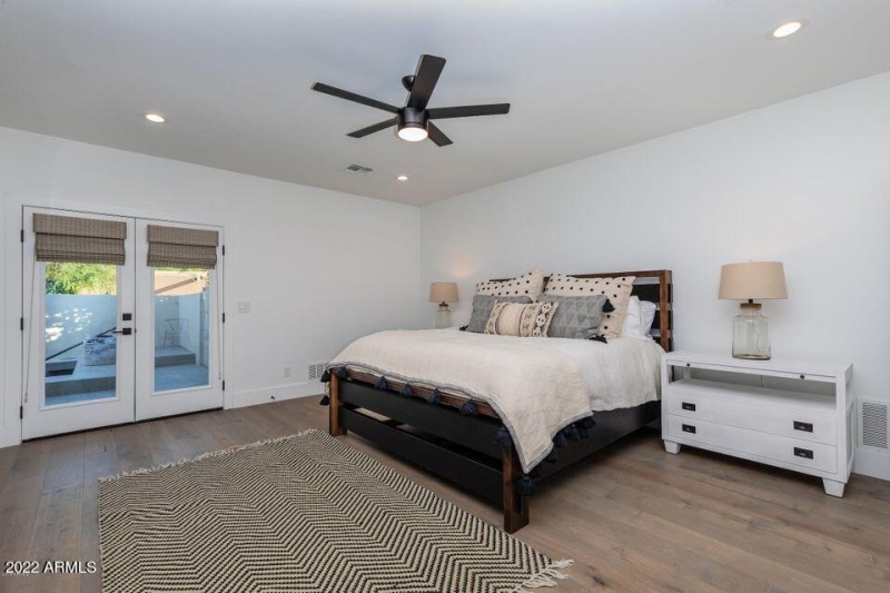 20200407223708511651000000-o