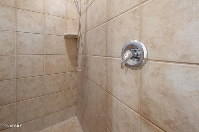 5370-S-Desert-Dawn-Dr-Unit-72-31