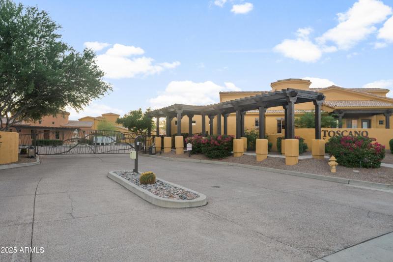 5370-S-Desert-Dawn-Dr-Unit-72-48