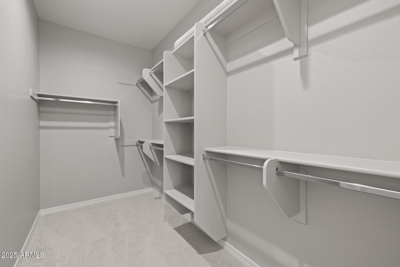 28)PRIMARY CLOSET