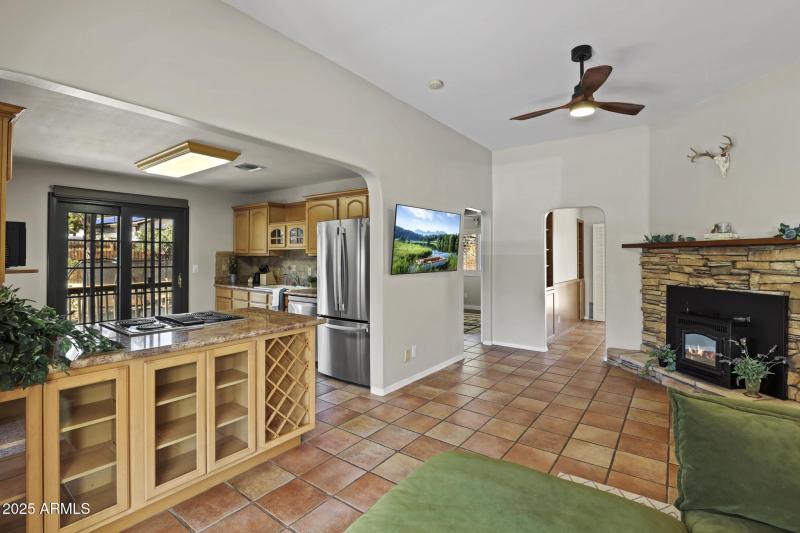 511 N Hemlock Circle Kitchen Great Room