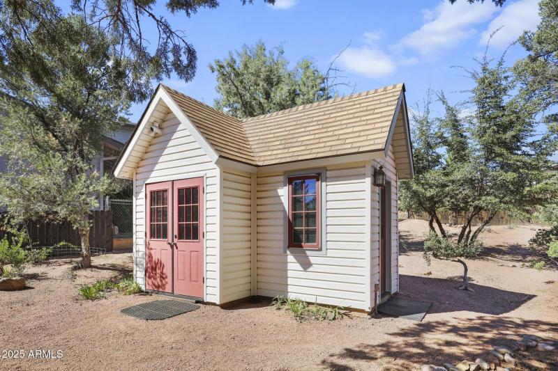 511 N Hemlock Circle Outdoor Office Exte