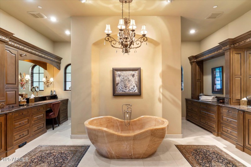 047-Primary Bathroom