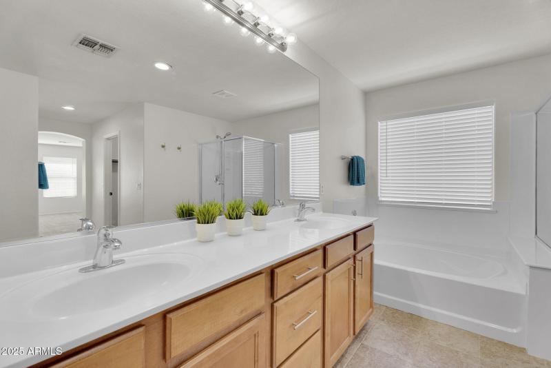 29-web-or-mls-Andre-32