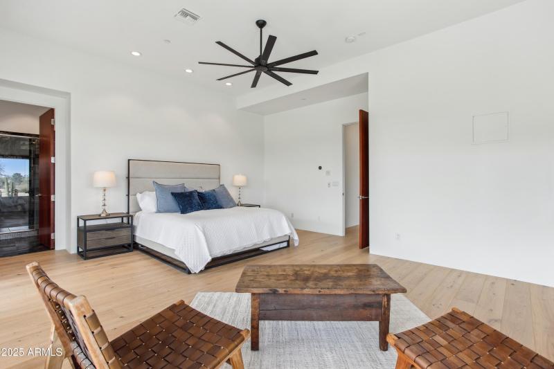 Lovely large primary suite