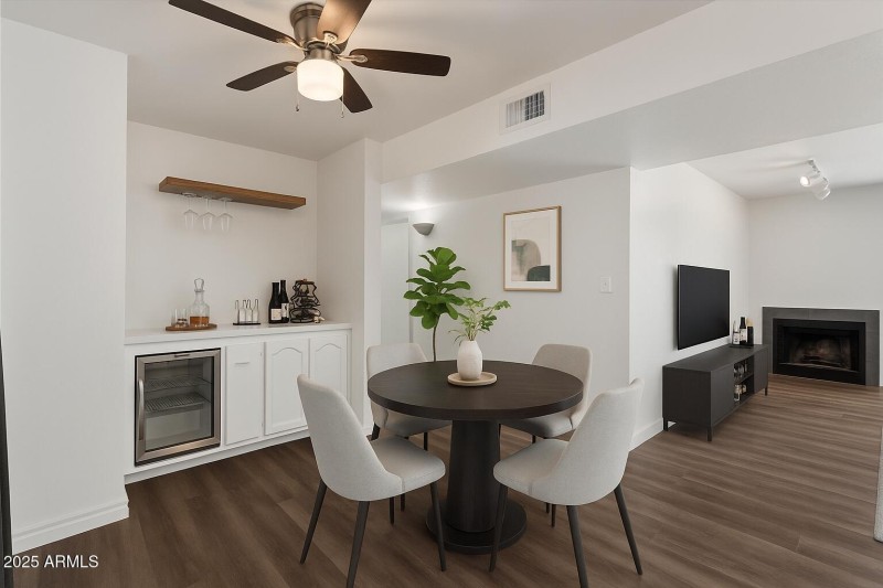 Staged dining area 3