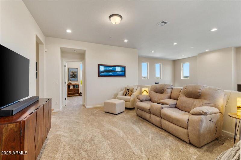 20-Family Room