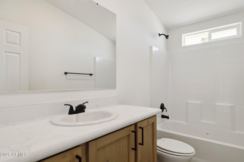 18-web-or-mls-51288-w-blue-jay-st