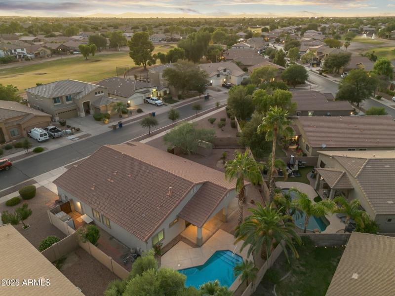 043_72-web-or-mls-dji_0690_679