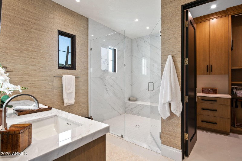 070_Guest House Bath