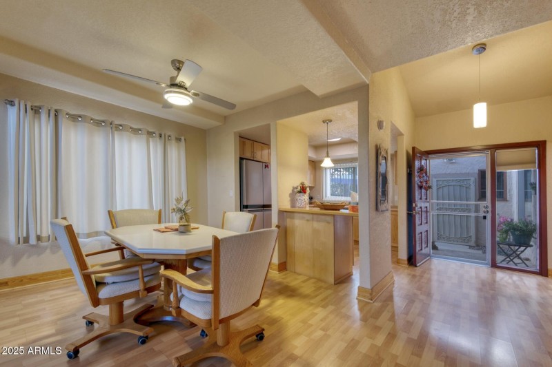 082068-4357 Plaza Oro Loma