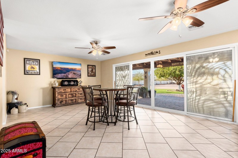 11138 W Hatcher Rd - 11