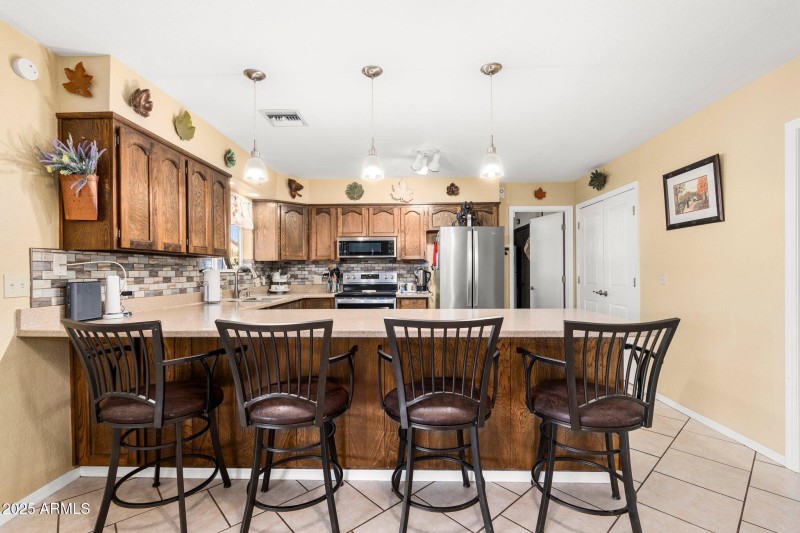 11138 W Hatcher Rd - 14