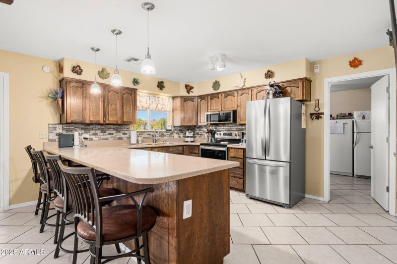 11138 W Hatcher Rd - 15