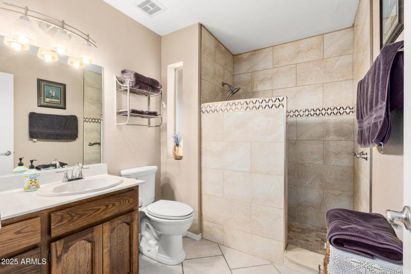 11138 W Hatcher Rd - 25