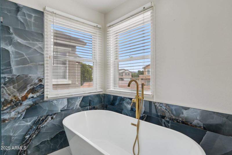 47-web-or-mls-N 292nd Ln-S1110-047