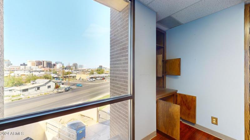 Medical-Building-Suite-305-04142024_1143