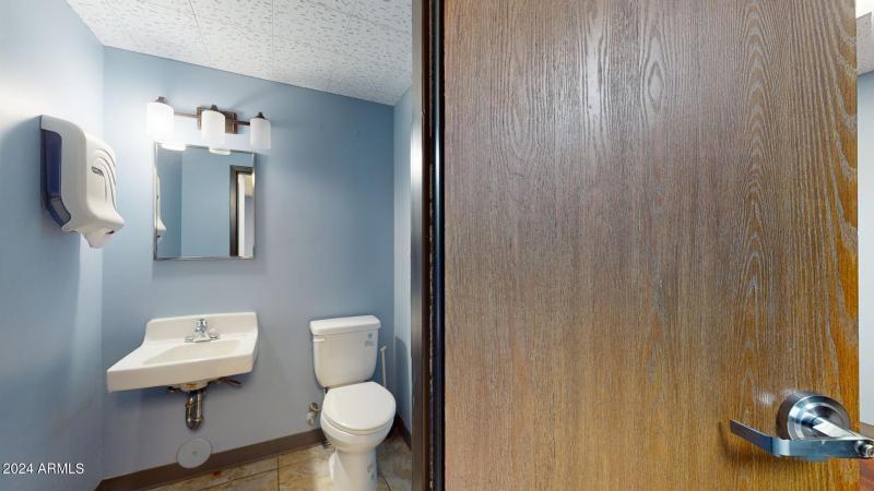 Medical-Building-Suite-305-04142024_1144