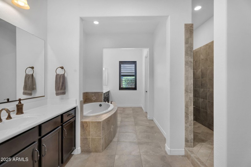 28-web-or-mls-Ivyglen-26