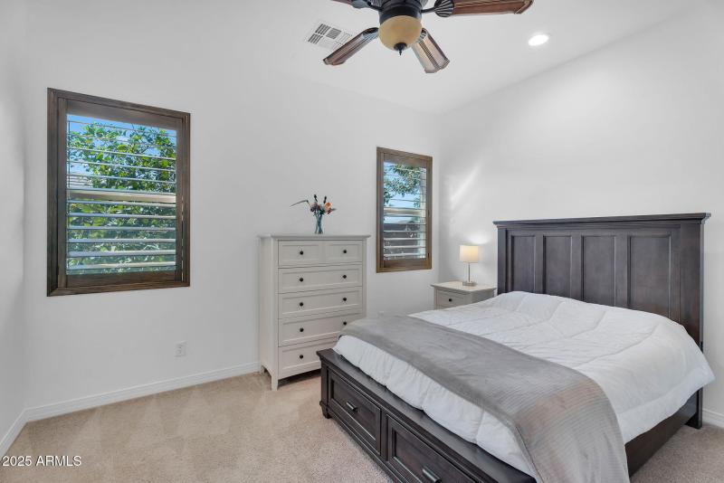 44-web-or-mls-Ivyglen-50