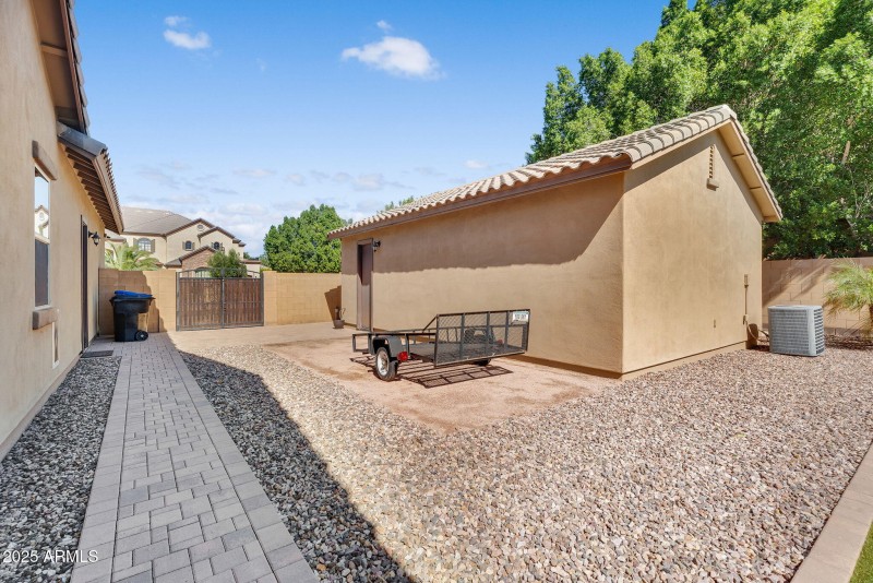 81-web-or-mls-Ivyglen-78