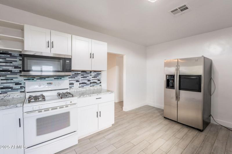 9-web-or-mls-Moreland-9