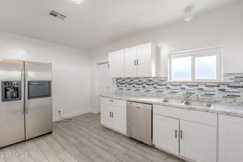 10-web-or-mls-Moreland-10