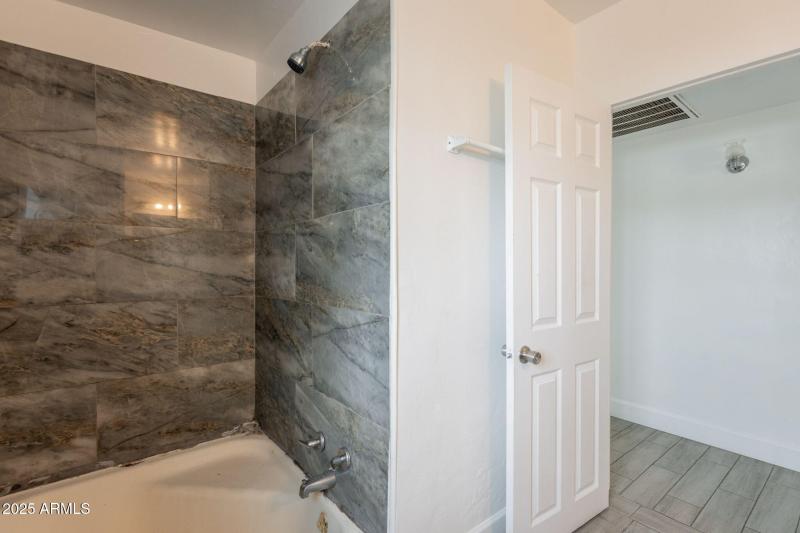 31-web-or-mls-Moreland-31