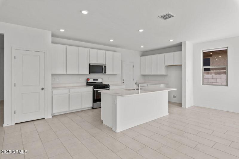 KBPHX_MIR_DesertOasis-Lot156_0250-1200