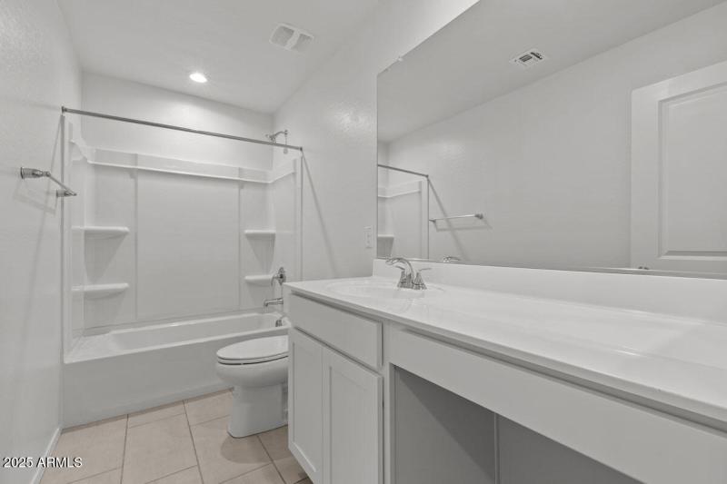 KBPHX_MIR_DesertOasis-Lot156_0351-1200