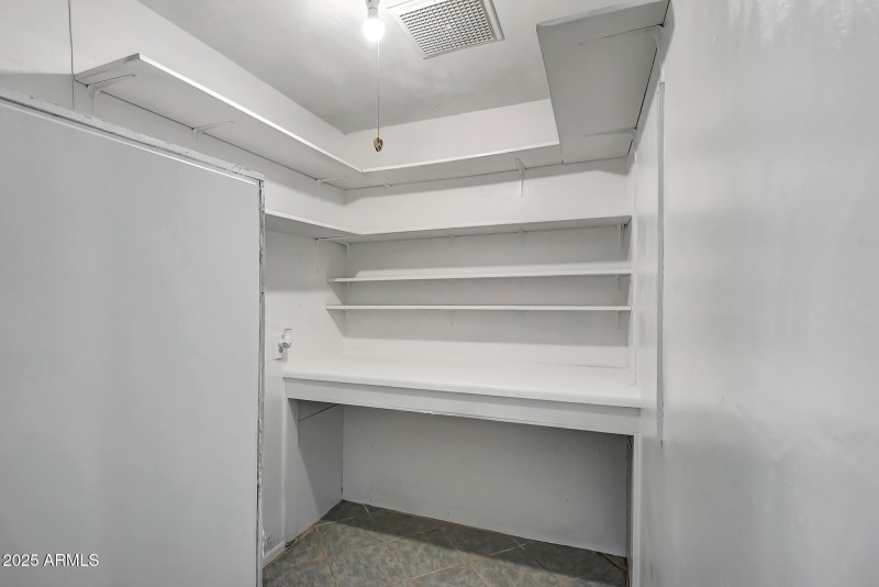 walk in pantry