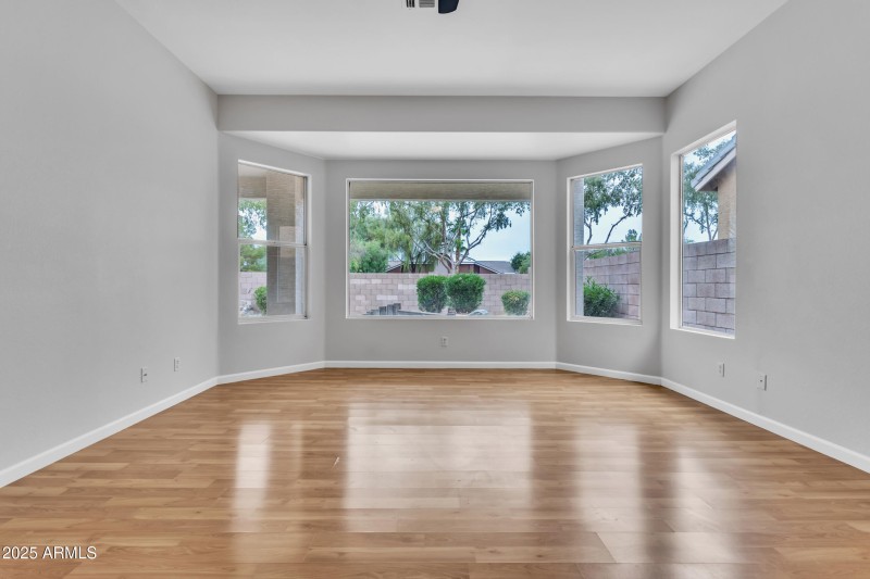 NEWLY PAINTED T/O INTERIOR