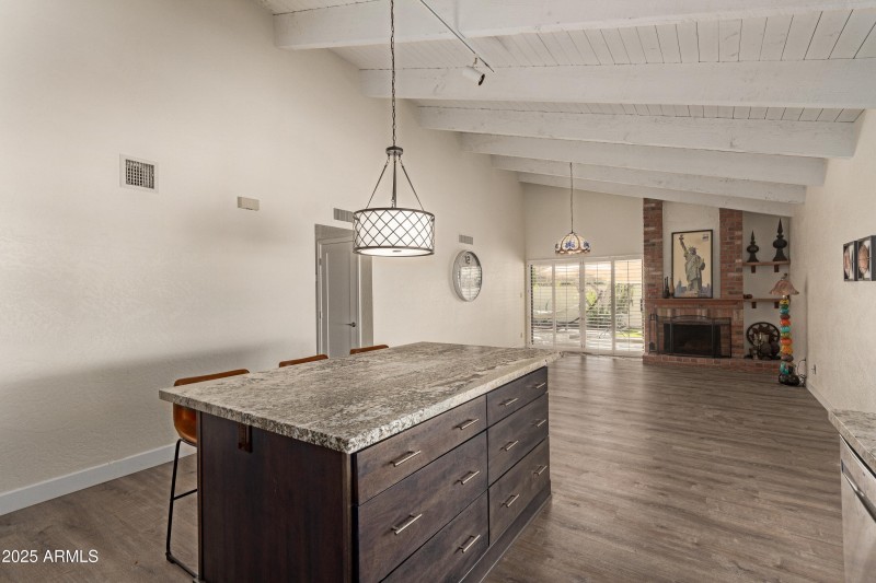 5522 Family Kitchen 2