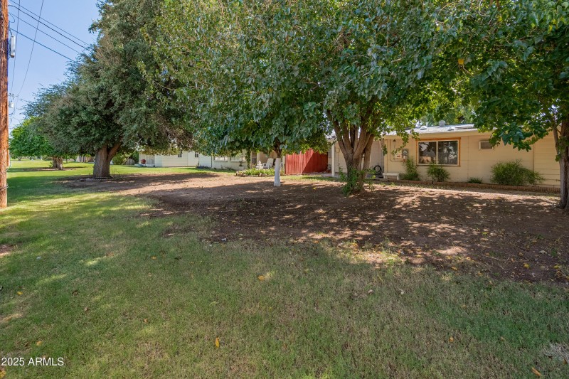 10926 W Abbott Ave-8