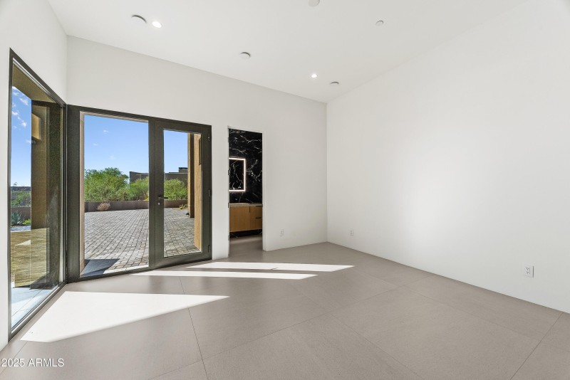 Guest Bedroom-Office 3