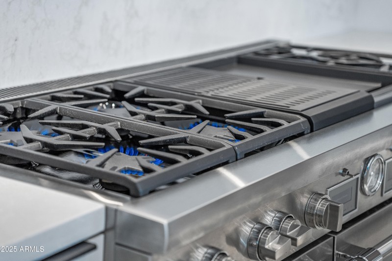 6 Burner Stove & Double Ovens