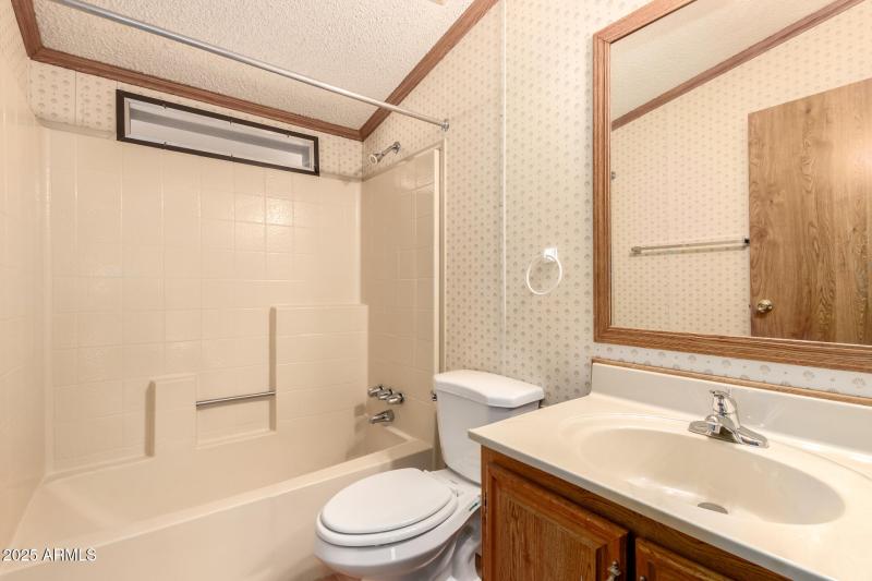 2nd Full Bathroom