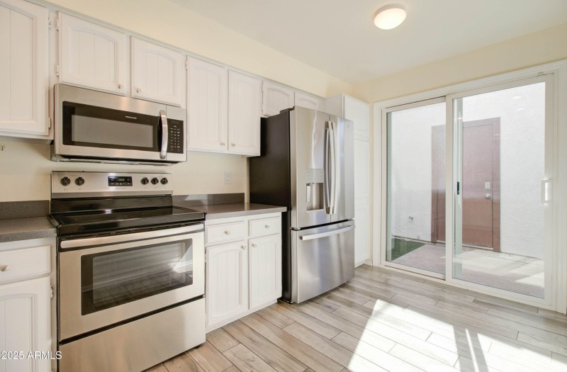 5134 E Edgemont Ave-12