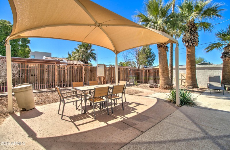 5134 E Edgemont Ave-45